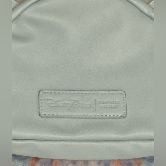 Danielle Nicole Disney Parks Cinderella Castle Crossbody Purse Bag RARE - Picture 9 of 11